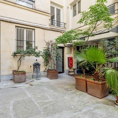 Studio In The Marais District - Paris - Welkeys Apartment Bagian luar foto